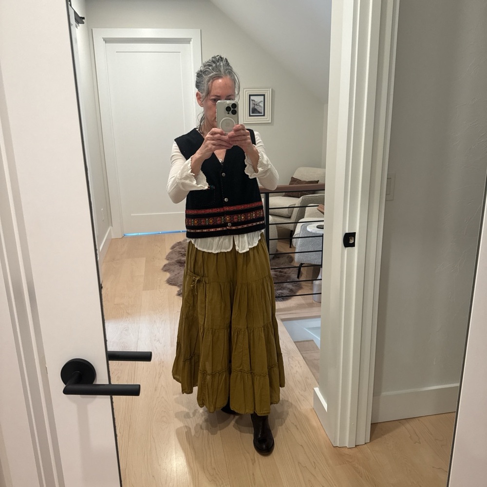 Vintage Erica Classics Wool Embroidered Black Vest -Small